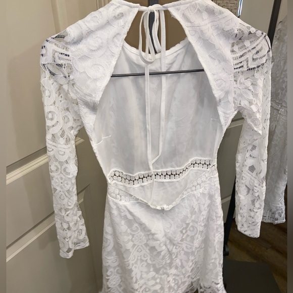 Black Tie Lady THE MEDINDIE DRESS WHITE with open lace boho backless dress - Picture 5 of 13